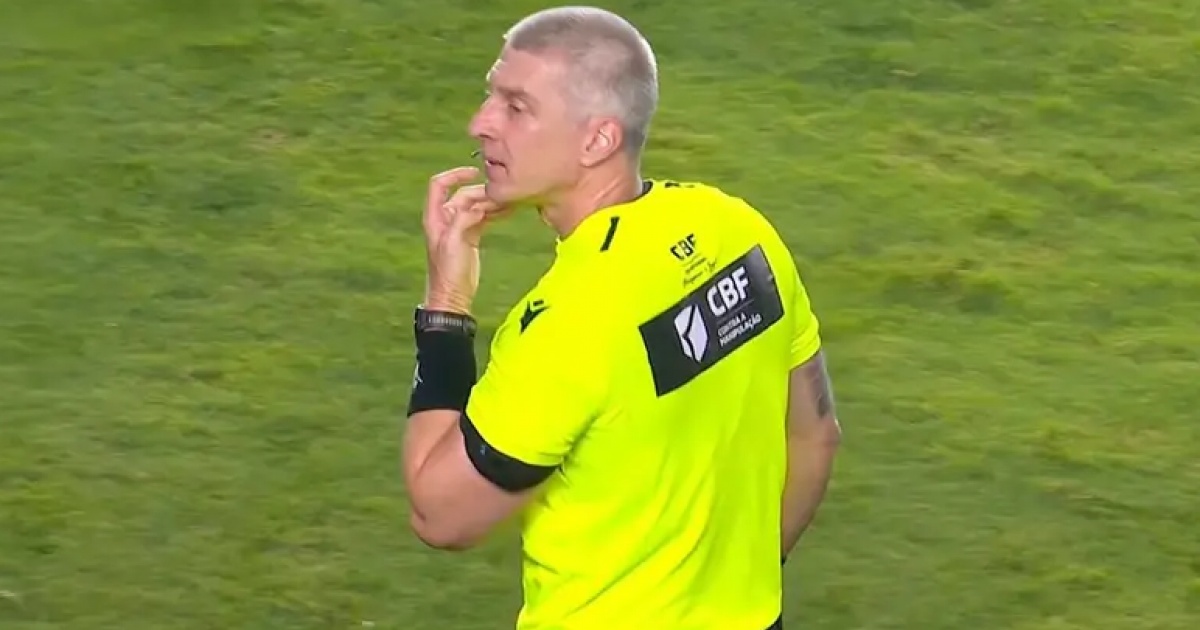 Anderson Daronco apita Vitória x Botafogo pela 33ª rodada da Série A