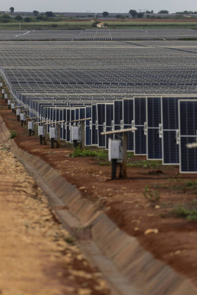 Aneel quer que preço da conta de luz varie conforme hora - 07/11/2025 - Mercado