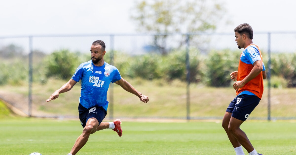 Caio Alexandre vai a campo em último treino do Bahia; volante viaja com o grupo