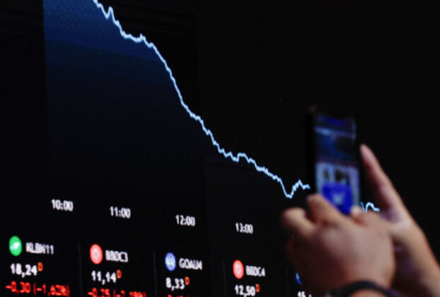 Dólar e Bolsa hoje (7); acompanhe as cotações - 07/11/2025 - Mercado