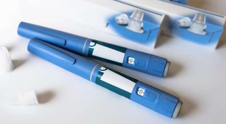 Dupla rouba dinheiro e Ozempic em farmácias diferentes no mesmo dia