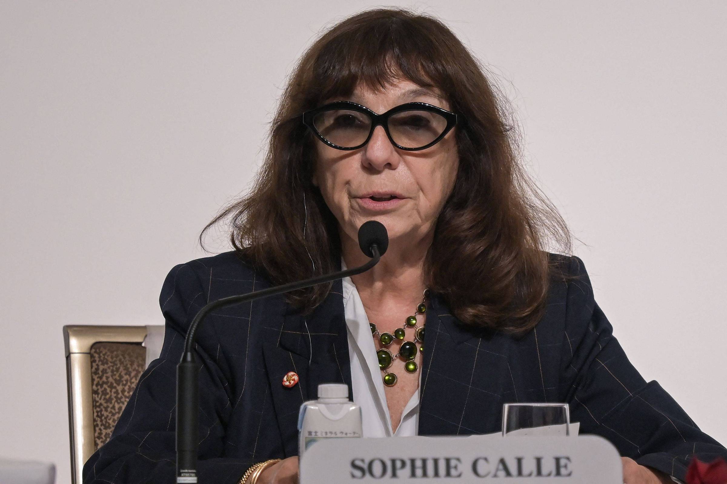 Em livro, Sophie Calle torna cotidiano banal em inusitado - 07/11/2025 - Ilustrada