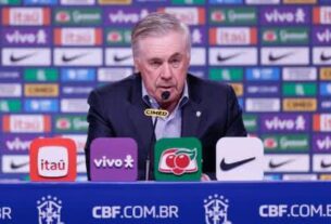 Em véspera de convocação, Ancelotti vai a São Januário acompanhar Vasco x São Paulo