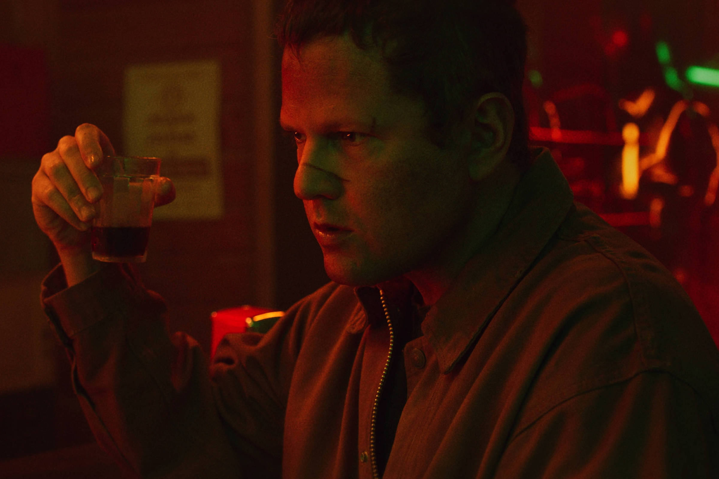 'Enterre seus Mortos' tem direção rigorosa como seu trunfo - 31/10/2025 - Ilustrada