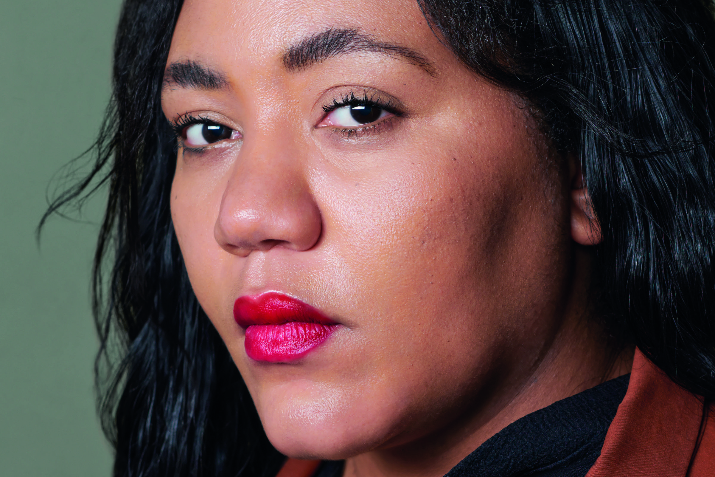 Ève Guerra aborda colonialismo e luto em romance premiado - 08/11/2025 - Ilustrada