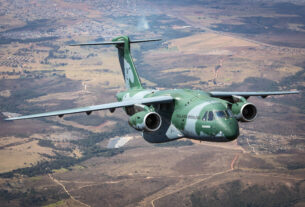 FAB pode descartar KC-390 danificado por falta de verba - 04/11/2025 - Poder