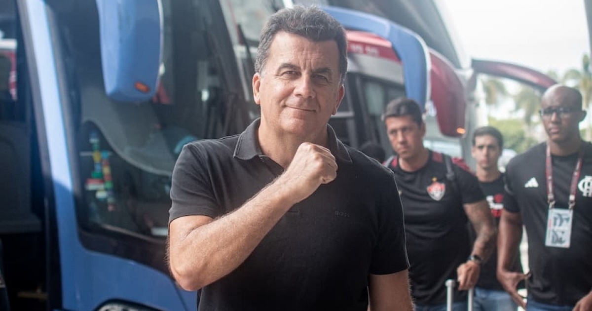 Fábio Mota evita falar sobre eleição e foca em permanência do Vitória na Série A
