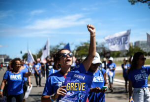 Governo rejeita aumento de 35% no auxílio-alimentação - 04/11/2025 - Mercado