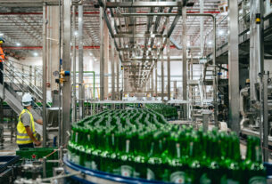 Heineken inaugura 14º fábrica no Brasil - 06/11/2025 - Mercado