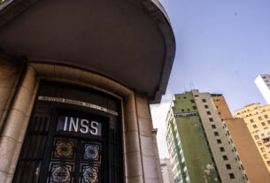 INSS e BMG: banco devolverá R$ 7 milhões a aposentados - 31/10/2025 - Mercado