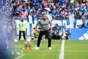 Jair Ventura elogia performance do Vitória em derrota para o Cruzeiro: "Estamos vivíssimos"
