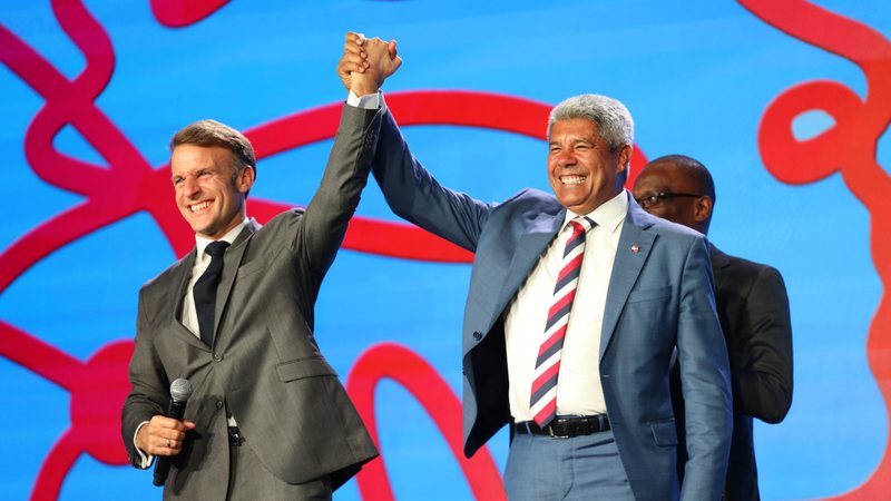 Jerônimo Rodrigues destaca relação entra Bahia, África e França em discurso ao lado de Emmanuel Macron