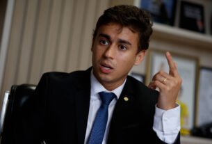 Juiz manda X apagar post de Nikolas sobre PT - 03/11/2025 - Poder