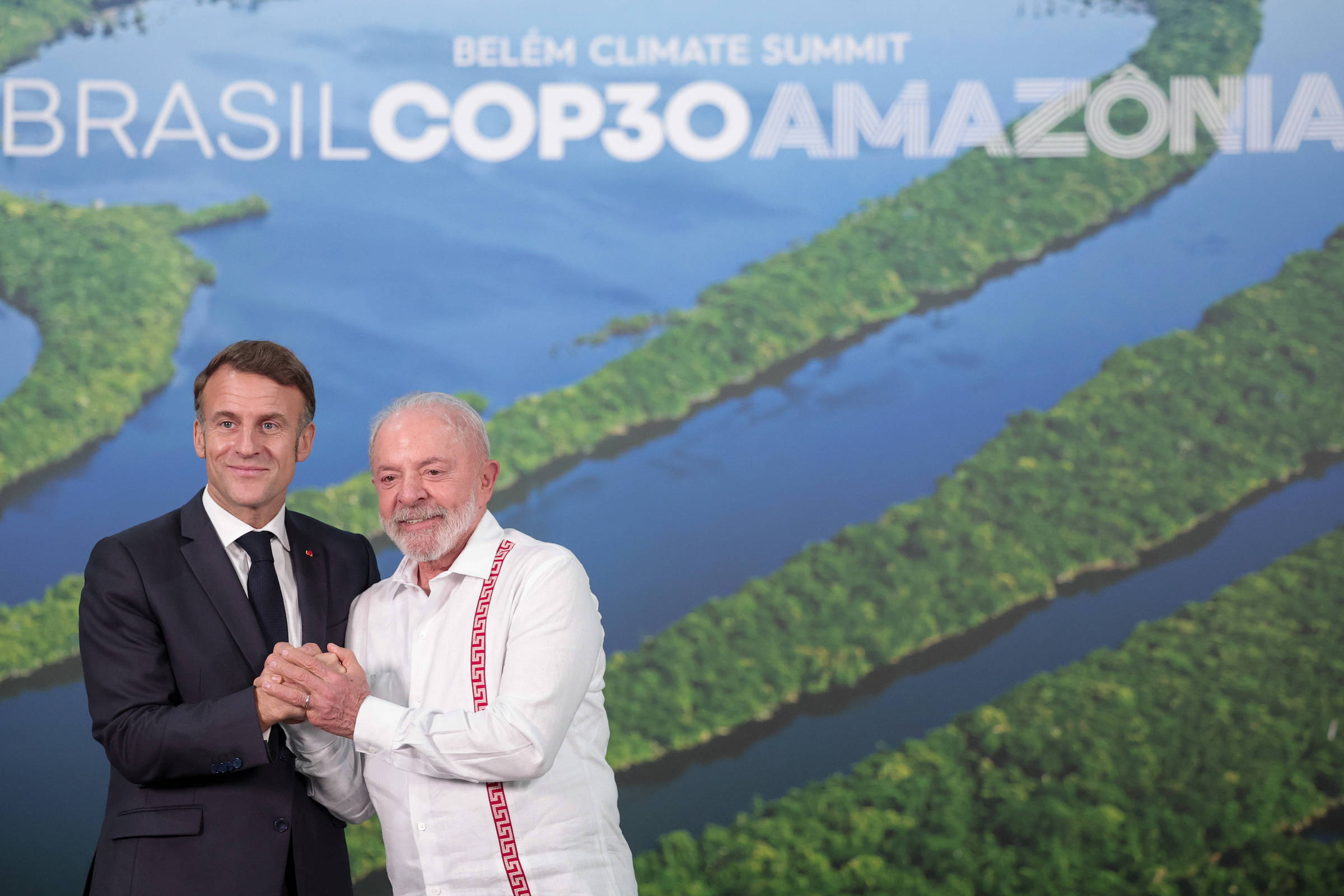 Macron elogia novas cláusulas de acordo UE-Mercosul - 06/11/2025 - Mercado