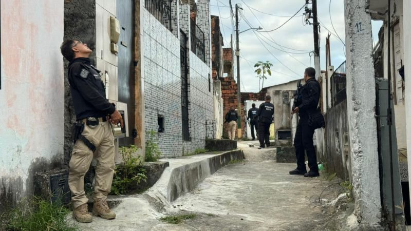 Mais de 30 prisões: veja em quais bairros de Salvador polícia 'caça' integrantes de facção do Rio de Janeiro