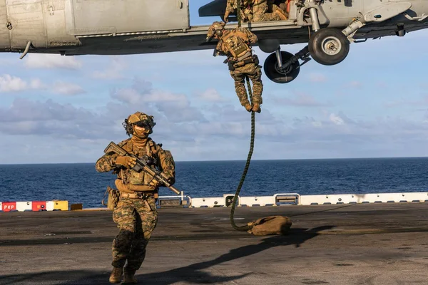Marines dos EUA ensaiam possível operação militar no Caribe