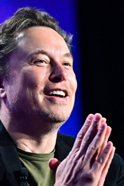 Musk prevê robôs cirurgiões após salário trilionário - 07/11/2025 - Mercado