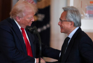 Nvidia planeja reindustrializar EUA com IA - 02/11/2025 - Mercado