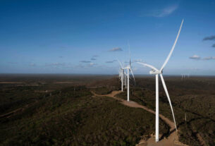 Omnia anuncia participação em data center para TikTok - 03/11/2025 - Mercado