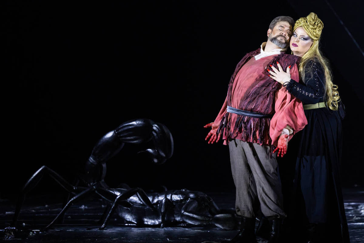 Ópera 'Macbeth' leva aura gótica ao Theatro Municipal - 31/10/2025 - Ilustrada