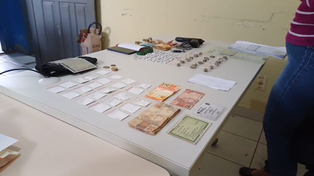 Operação Policial em Itiúba cumpre mandados de busca e apreensão e apreende drogas, dinheiro e veículos