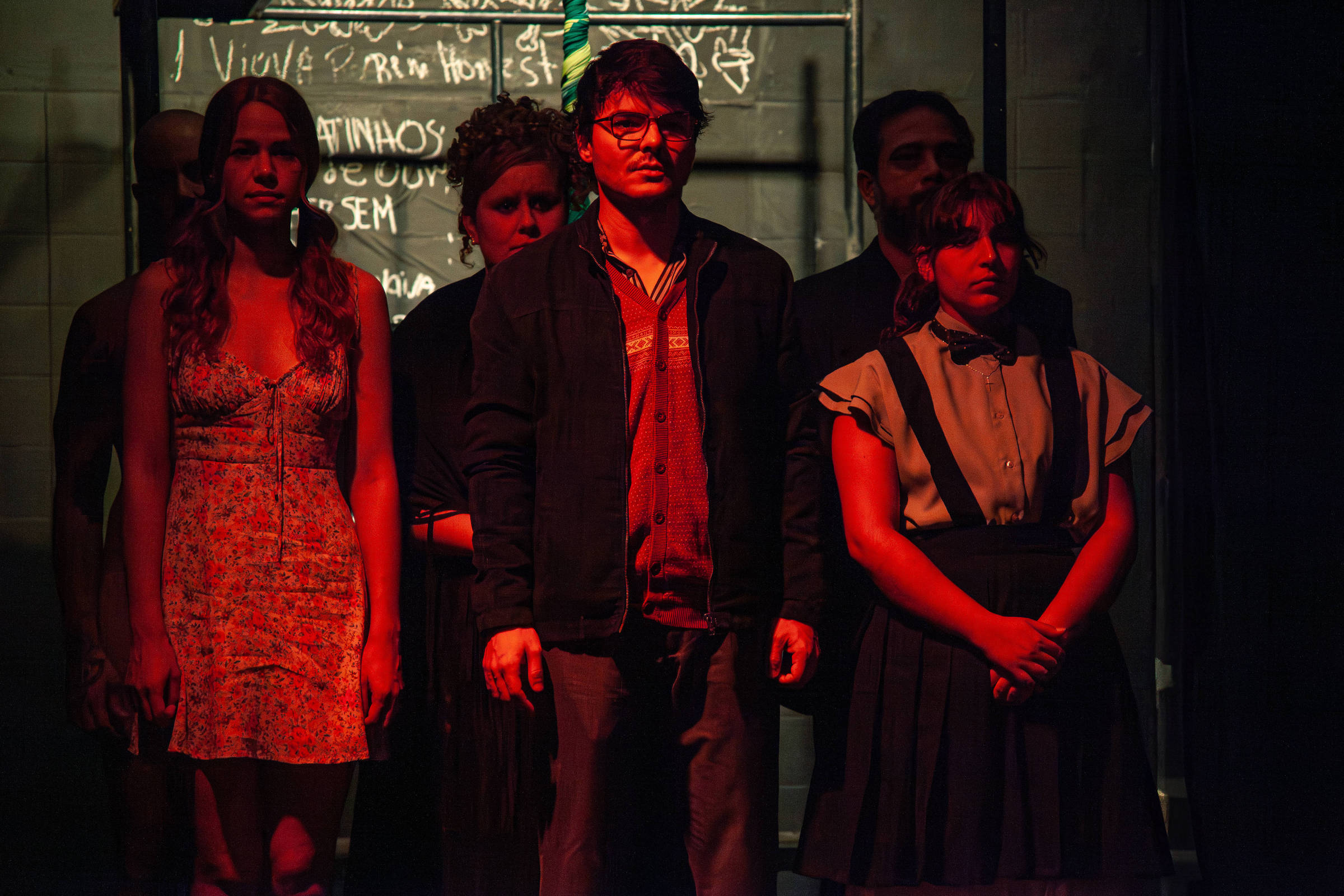 Peça revê justiça poética de Nelson Rodrigues no século 21 - 31/10/2025 - Ilustrada