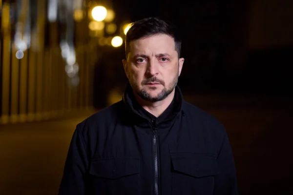 Plano de paz: Zelensky diz que discutirá questões delicadas com Trump