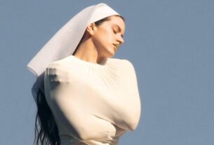 Rosalía muda o jogo, de novo, com a originlidade de 'Lux' - 05/11/2025 - Ilustrada