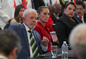 Sheinbaum pede a Lula cooperação para produção de etanol - 31/10/2025 - Mercado