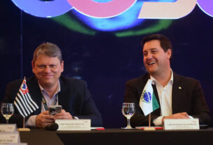 Tarcísio e Ratinho Jr. calculam passos na crise do RJ - 30/10/2025 - Poder