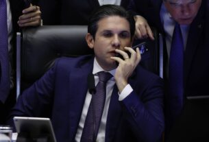 Técnicos do TCU sugerem que Motta fale sobre funcionárias - 04/11/2025 - Poder