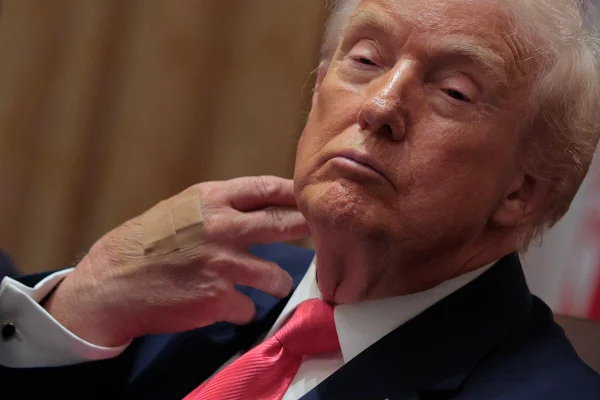 Em pronunciamento, Trump anuncia bônus de US$ 1.776 para militares - destaque galeria