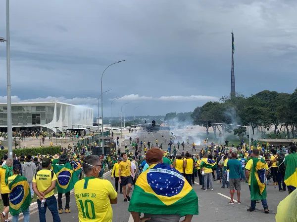 Justiça da Argentina decide extraditar 5 foragidos do 8 de Janeiro - destaque galeria