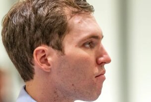 Suspeito de matar Charlie Kirk comparece ao tribunal pela primeira vez - destaque galeria